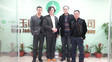 中擂在消費(fèi)者心理把握上非常到位，品牌文化方面的也有自己獨(dú)到見(jiàn)解，還擁有豐富的渠道資源，讓金玉石黛品牌的建立非常順利！中擂是一個(gè)很全面的廣告公司，雙方的合作非常成功。